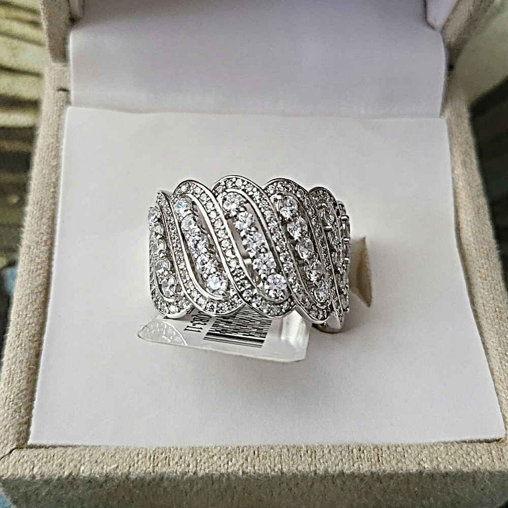 JTV BELLA LUCE RING - Picture 2 of 7